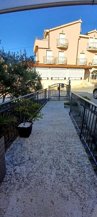 Apartmán Apartman Nives Trogir Exteriér fotografie